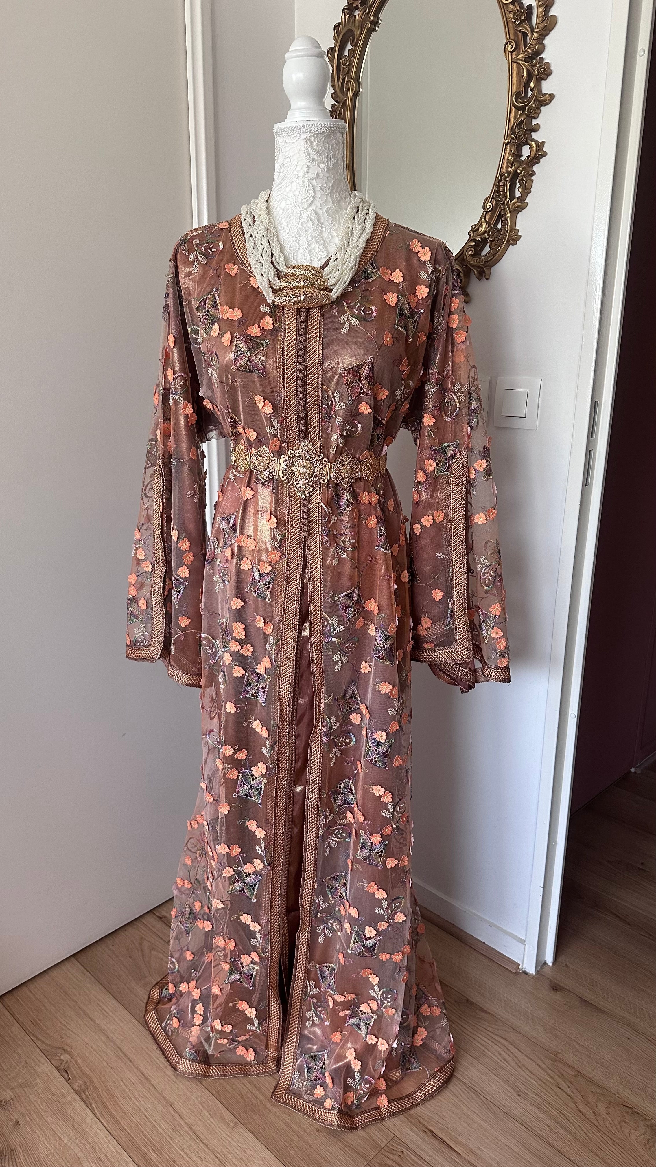 Takchita vintage marron fleurie – Réf. TAK-138