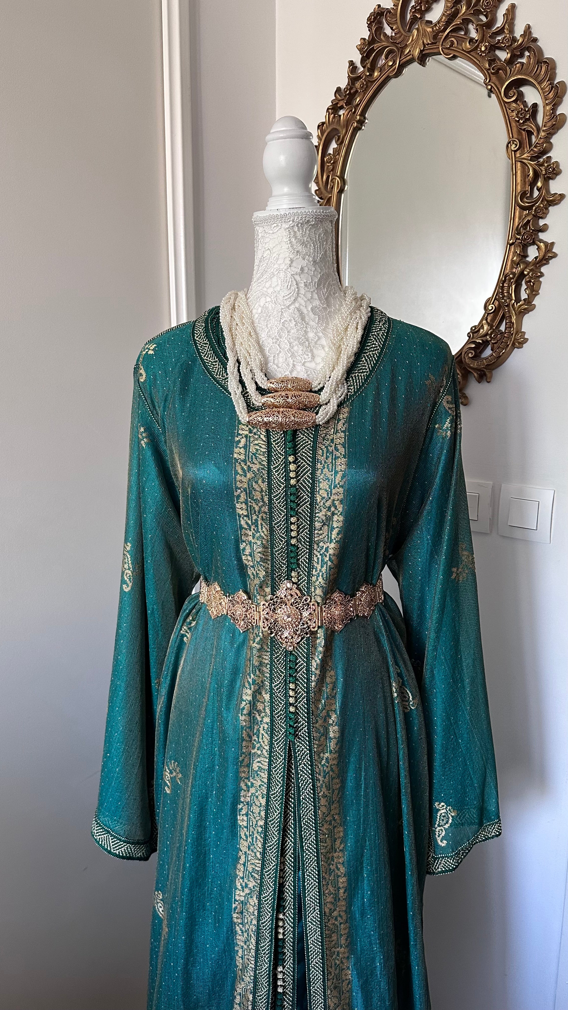 Takchita marocaine vintage vert émeraude – Réf. TAK-151