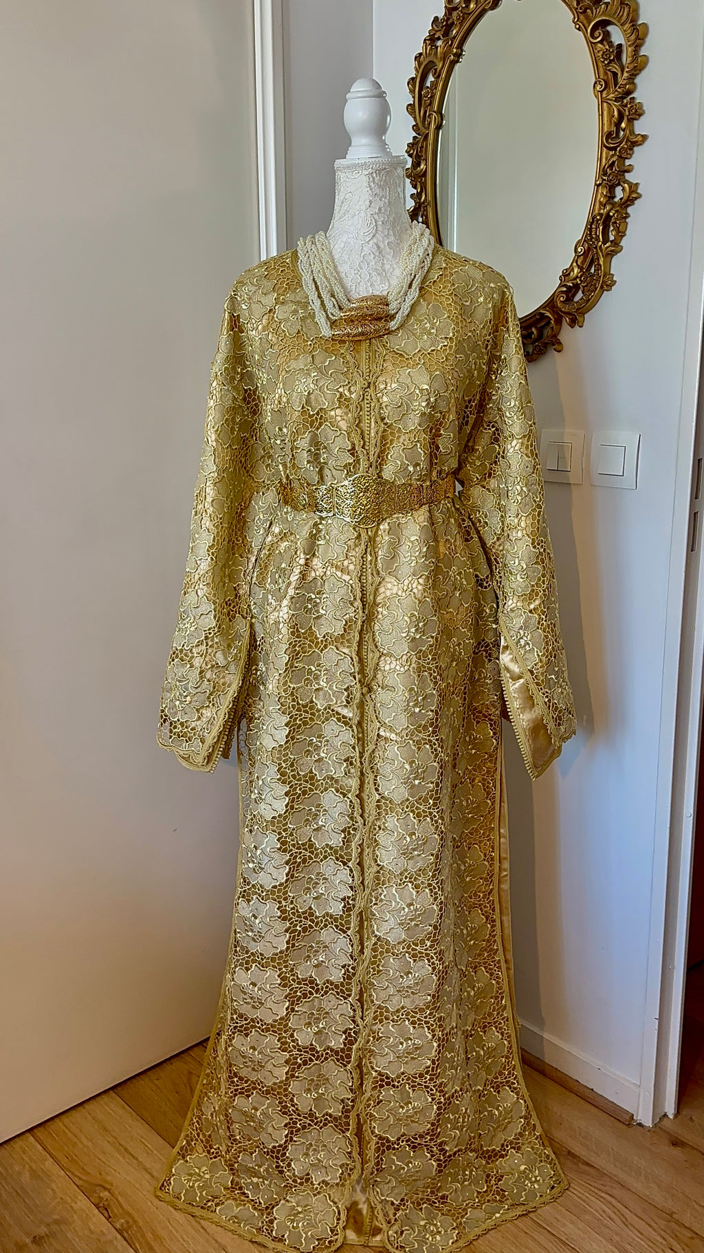 Takchita vintage doré – Réf. TAK-152