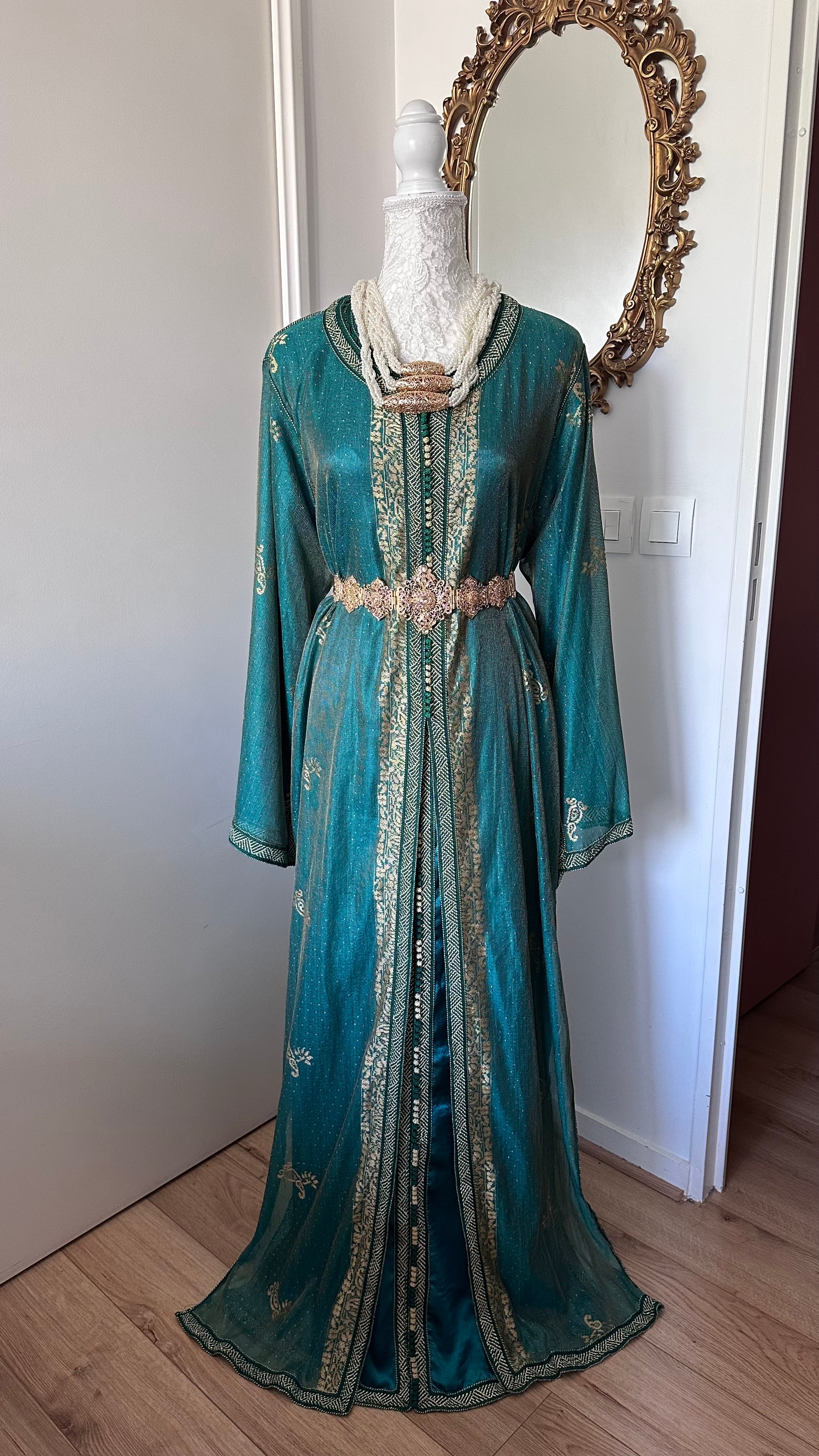 Takchita marocaine vintage vert émeraude – Réf. TAK-151
