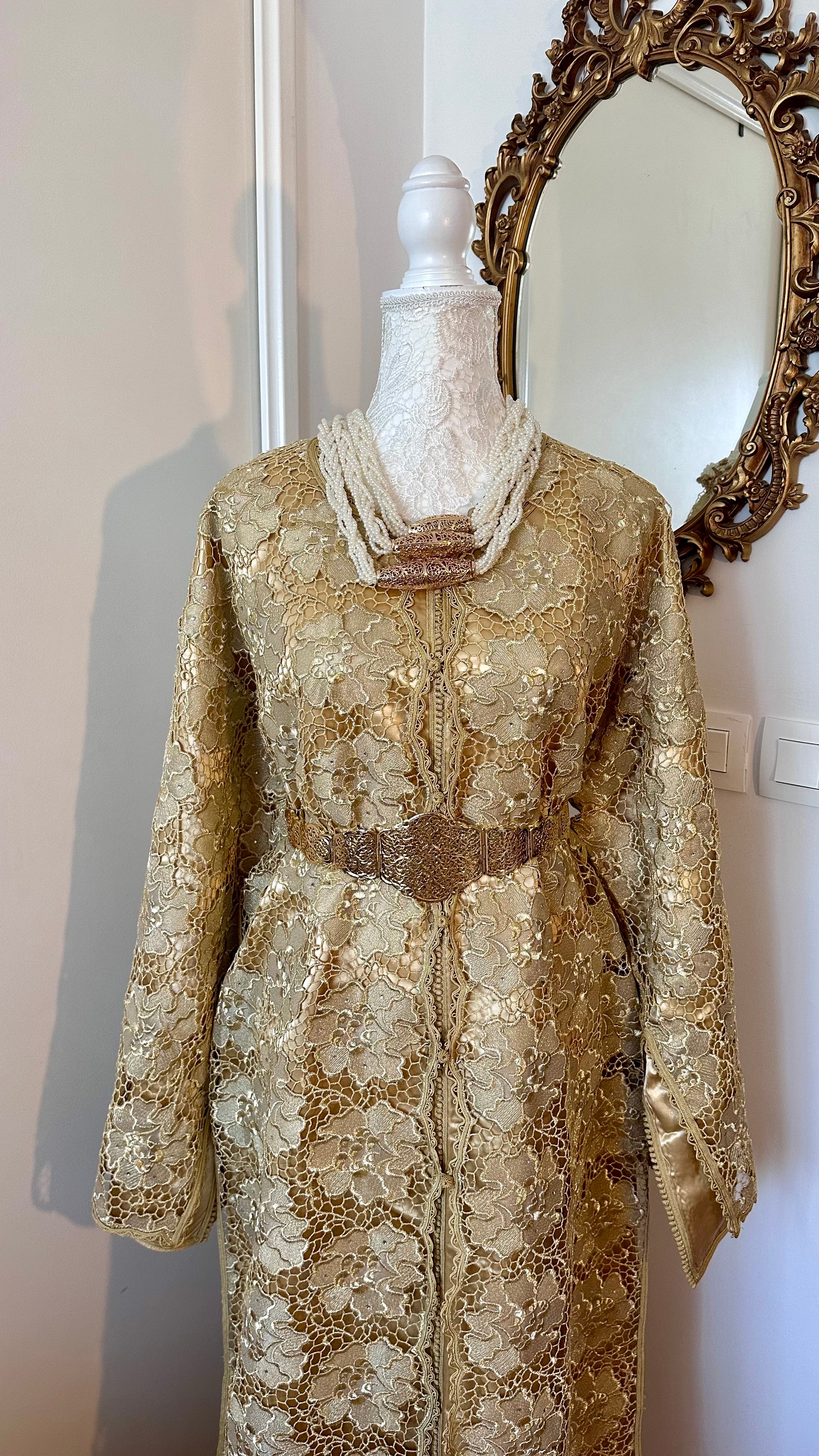 Takchita vintage doré – Réf. TAK-152