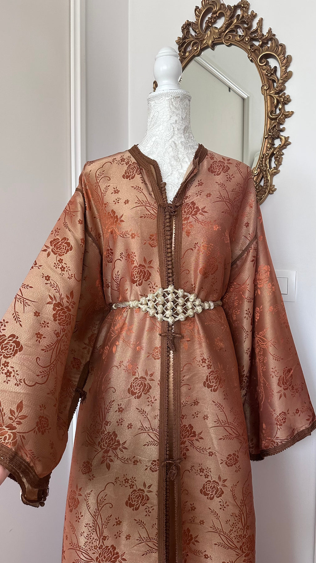 Takchita vintage marron en brocard – Réf. TAK-131