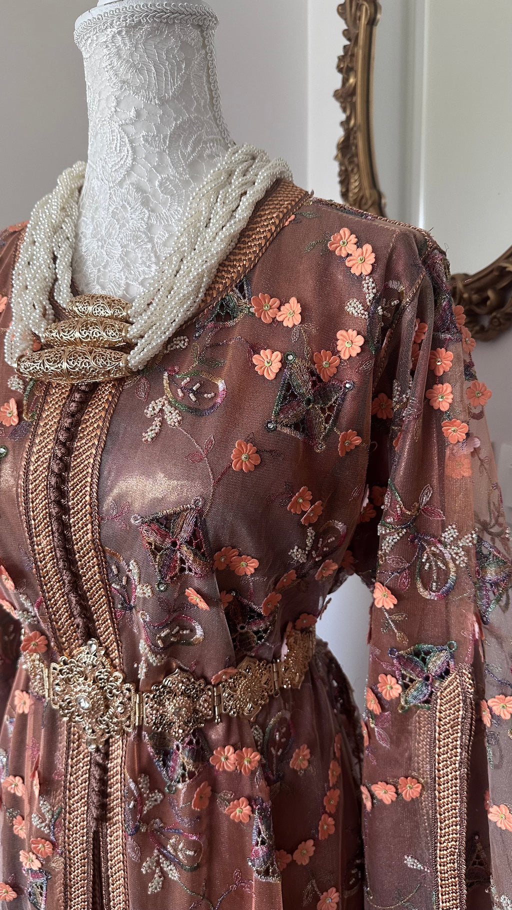 Takchita vintage marron fleurie – Réf. TAK-138