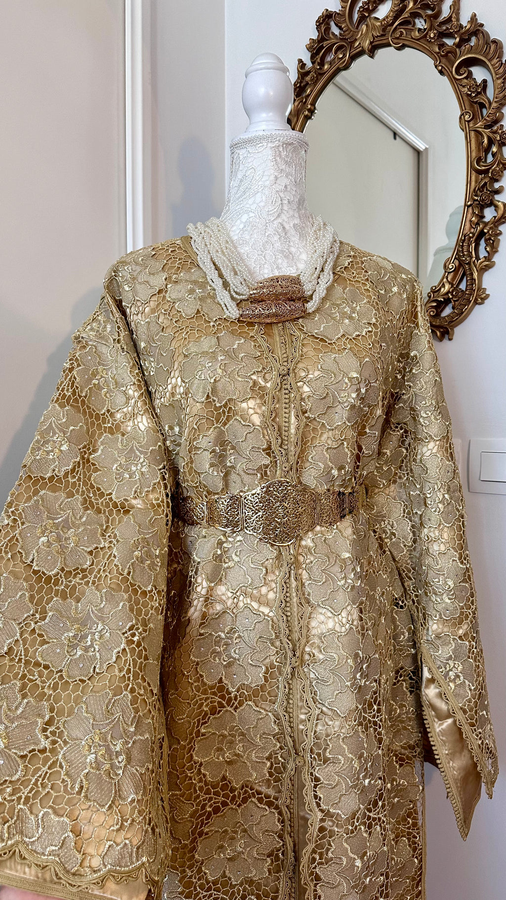 Takchita vintage doré – Réf. TAK-152
