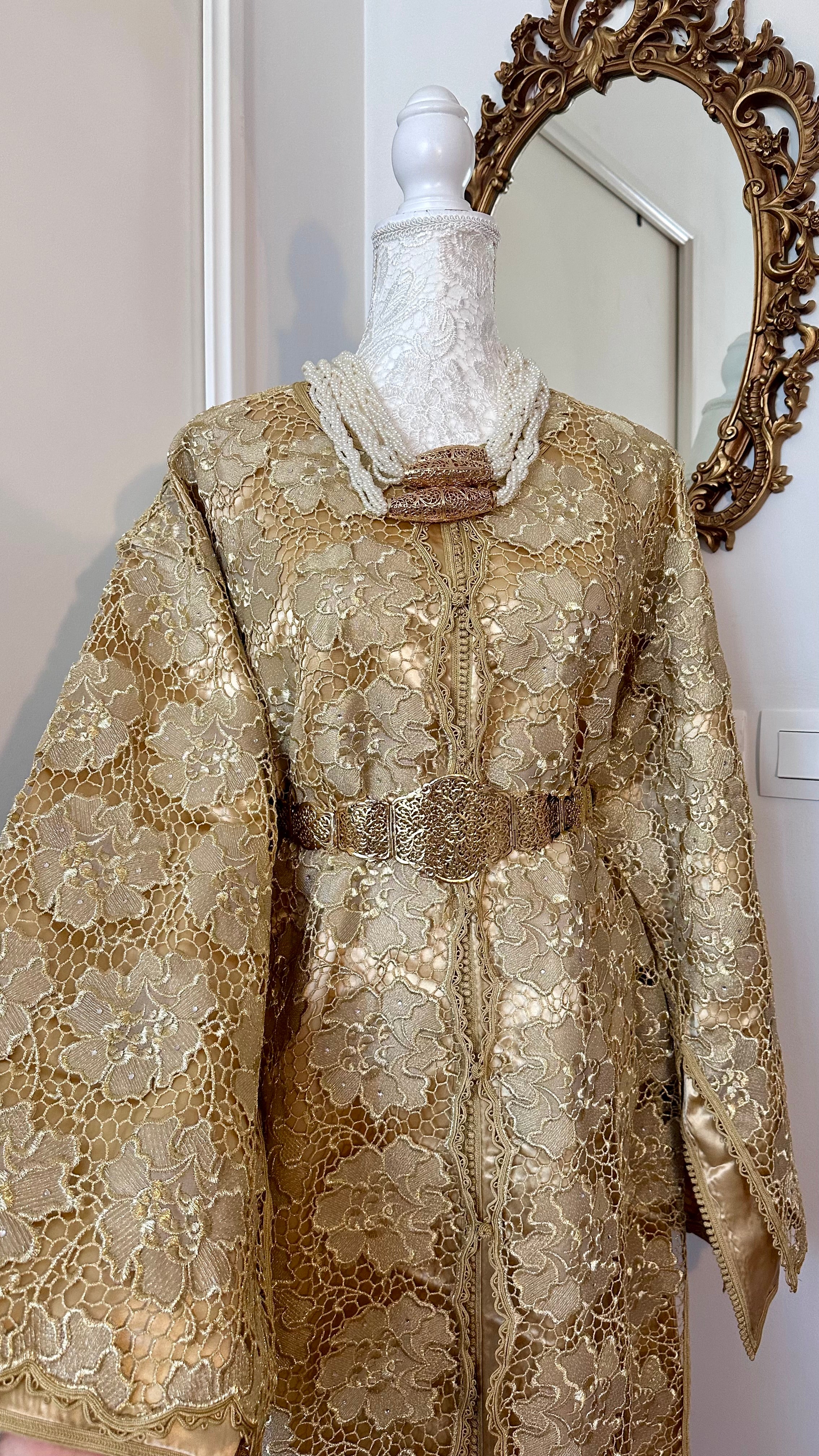 Takchita vintage doré – Réf. TAK-152
