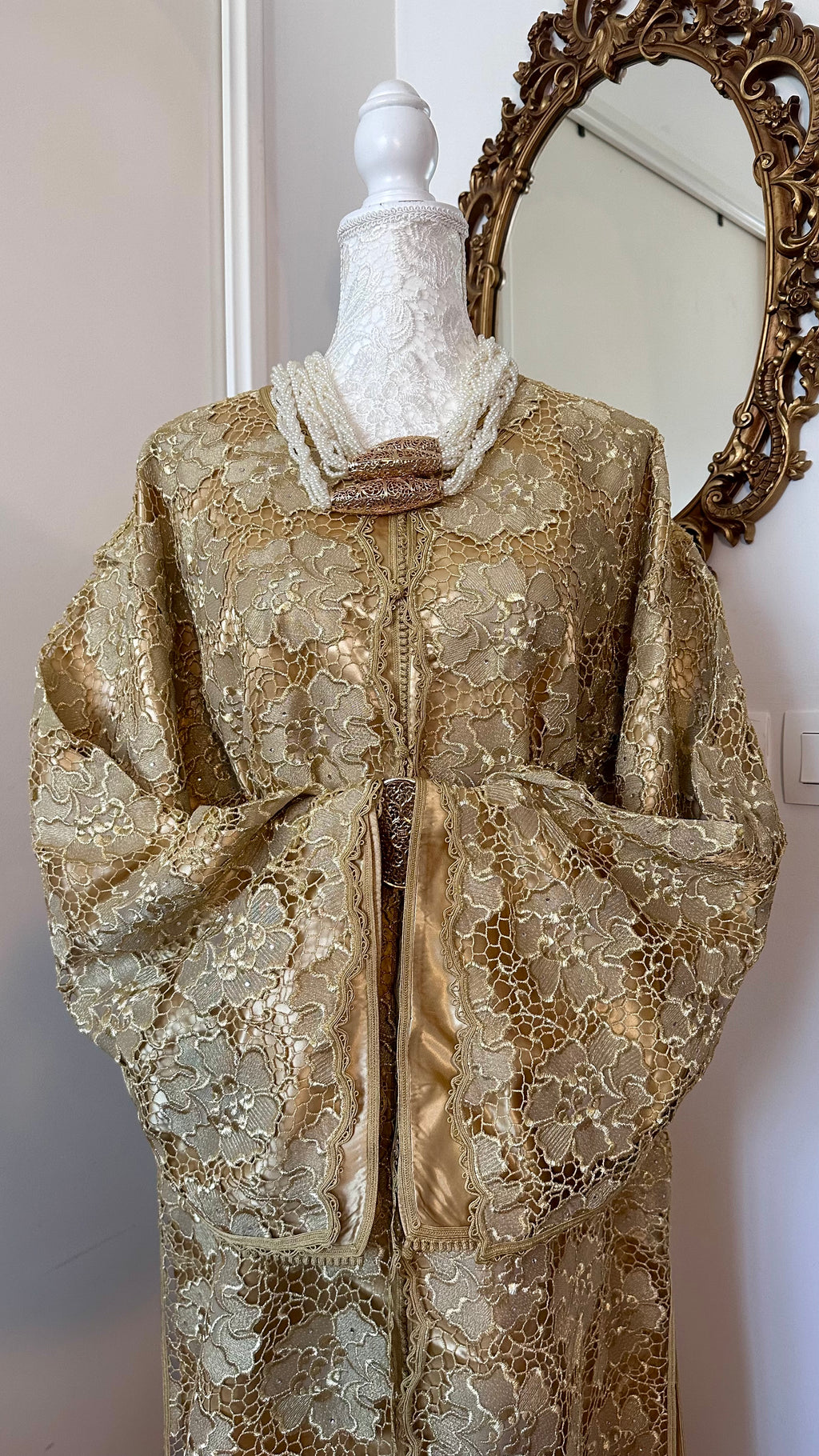 Takchita vintage doré – Réf. TAK-152