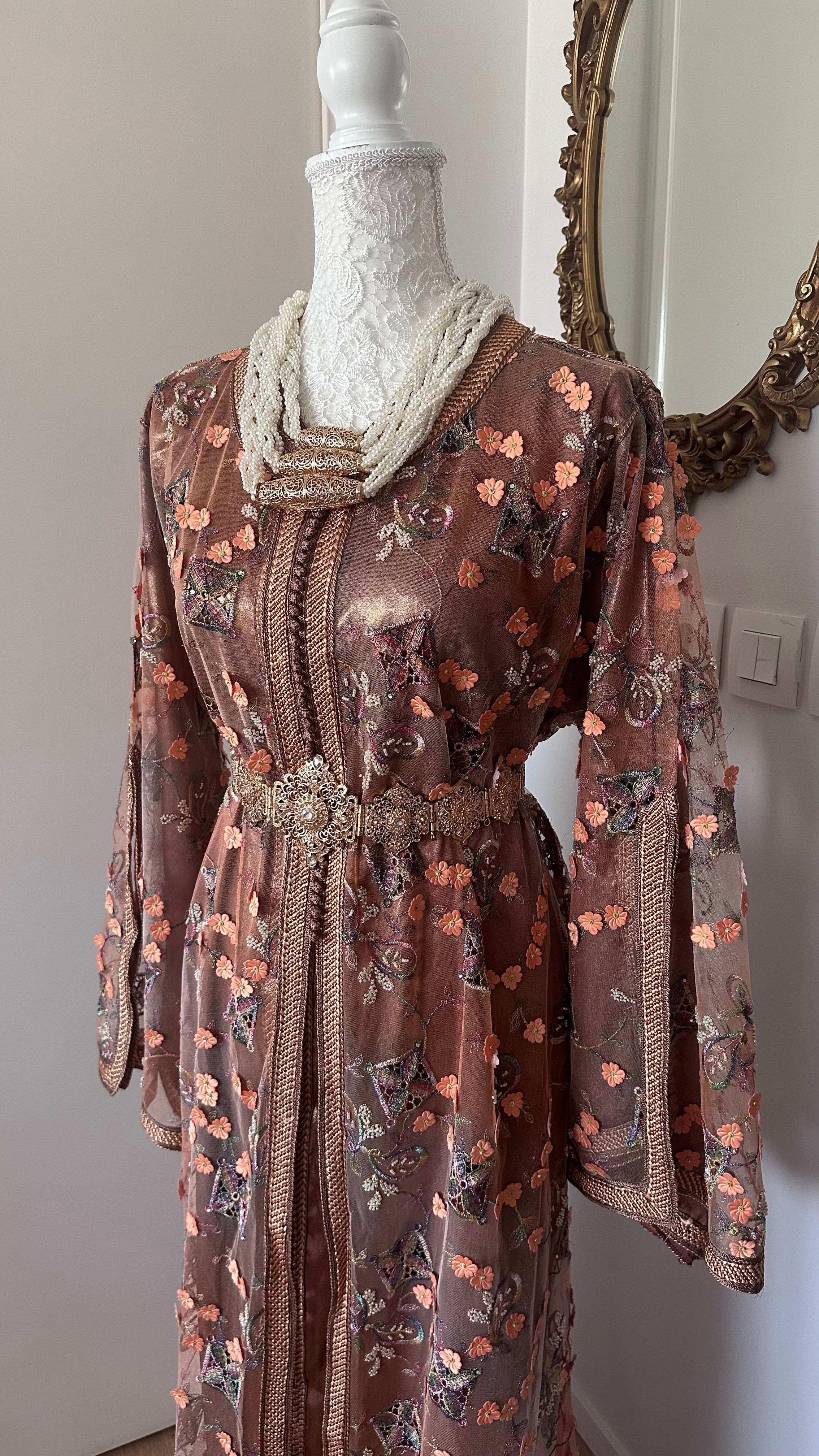 Takchita vintage marron fleurie – Réf. TAK-138