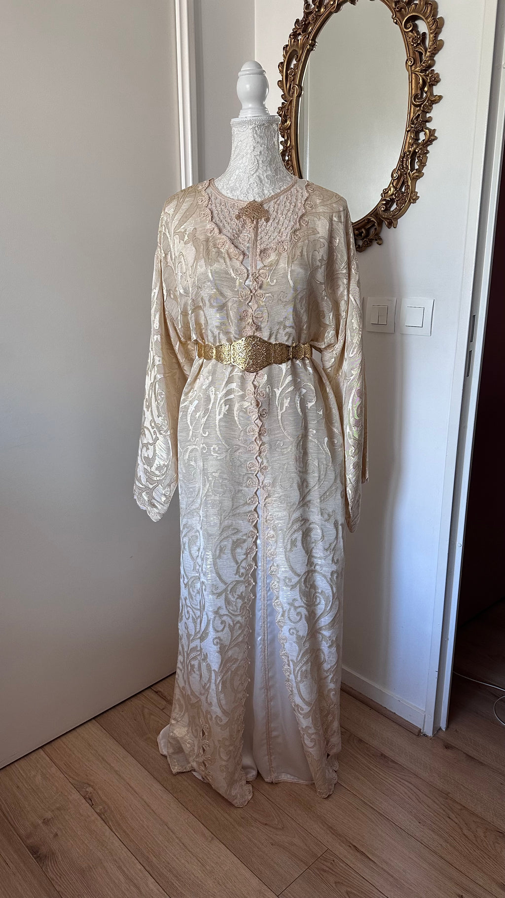 Takchita vintage doré – Réf. TAK-158