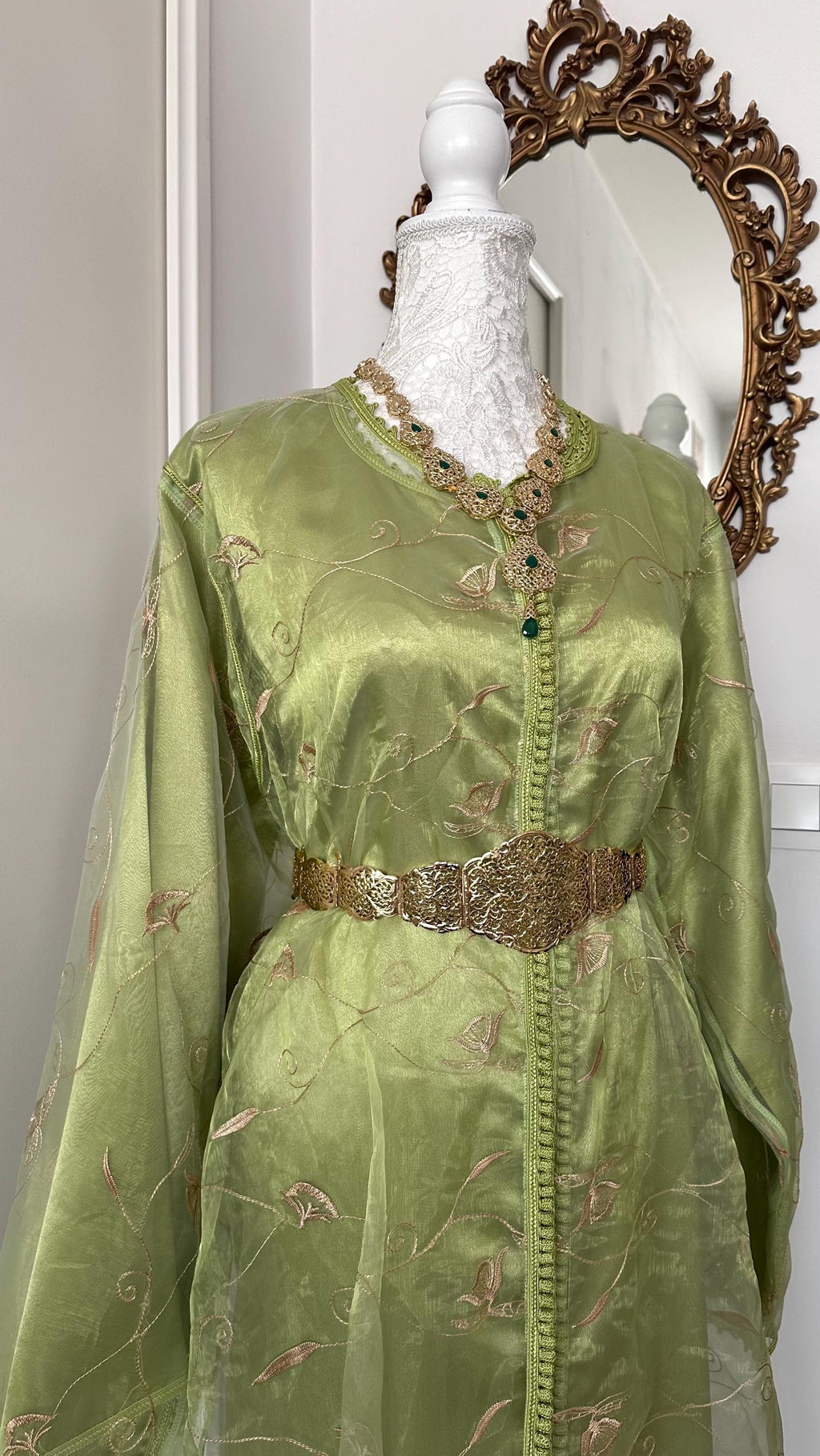 Takchita vintage en organza verte pistache – TAK-101 - photo 4
